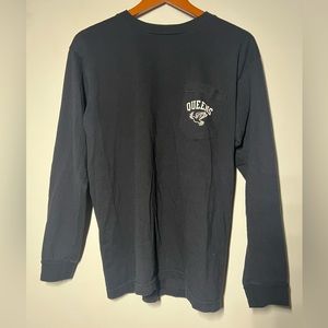 BELIEFNYC QUEENS GRAPHIC LONG T MEDIUM